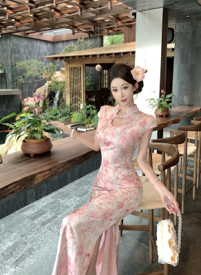 新中式国风复古桃粉色水滴领贝壳袖改良旗袍女提花缎面妲己连衣裙