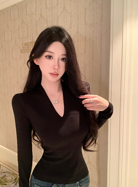 黑色长袖T恤女2024秋冬修身显瘦性感内搭打底衫纯色V领针织衫上衣
