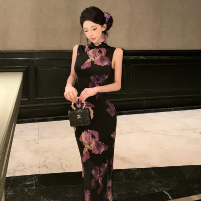 紫色蝴蝶国风中式长款无袖改良旗袍2026新款年轻款女复古修身日常