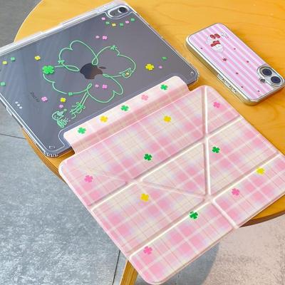 昭和少女有她的猫猫四叶草