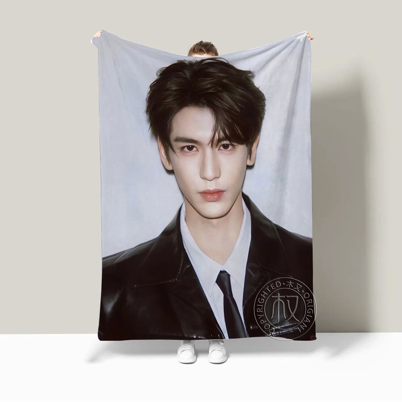 张凌赫毛毯法兰绒办公室午睡毯送闺蜜礼物小毯子牛牛应援周边定制