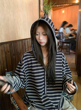 HVIVI连帽休闲条纹罩衫女秋季宽松百搭气质显瘦叠穿T恤打底上衣