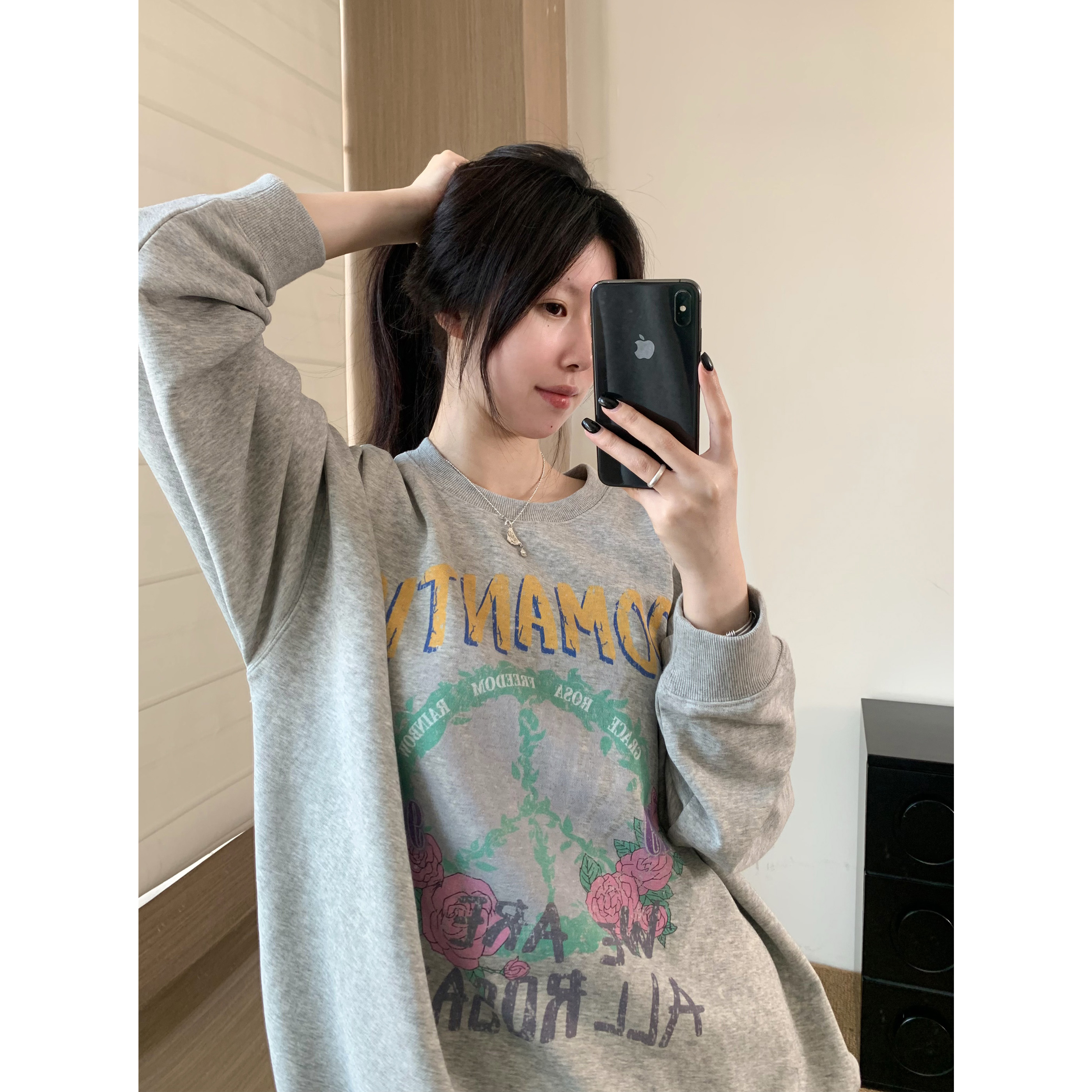 宽松休闲百搭圆领印花卫衣