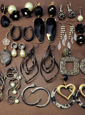 【外贸夸张款】E35复古黑色亚克力花朵日常百搭立体感耳钉饰品