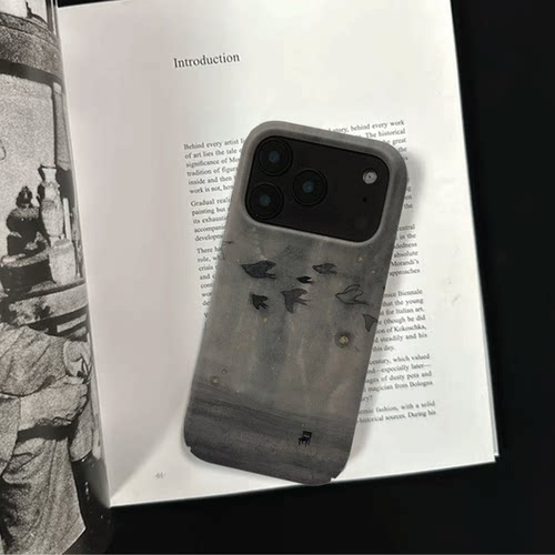 原创氛围感灰空燕群iPhone18pro手机壳磁吸17p软壳亮面15半包壳苹果14promax全包磨砂硬壳适用三星s24S25