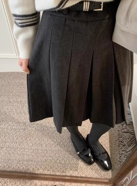 有内衬带腰带学院风毛呢百褶半身裙女A字通勤时尚百搭四分半裙