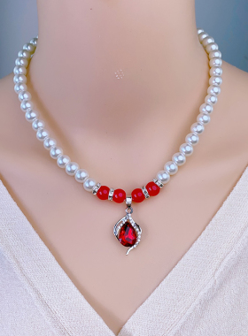 轻奢小众经典珍珠项链女ins潮流高级感百搭气质圆珠锁骨链颈链