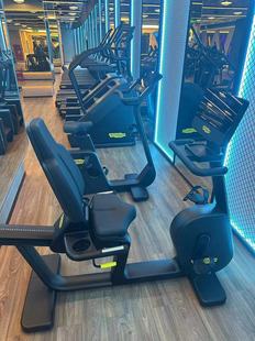 泰诺健 EXCITE LIVE RECLINE 卧式健身车 TechnoGym北京体验店