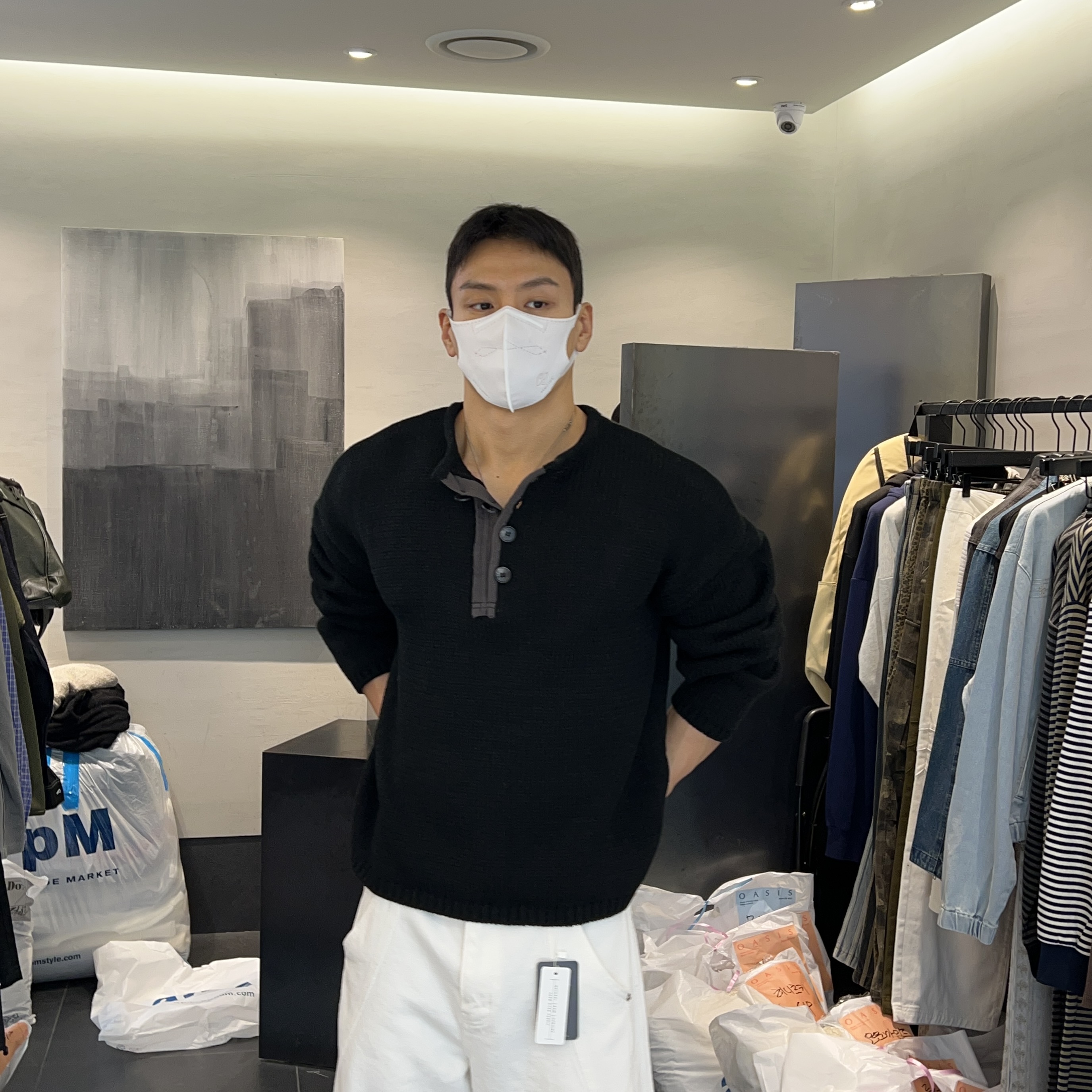 韩国男装亨利领拼接纽扣针织毛衣