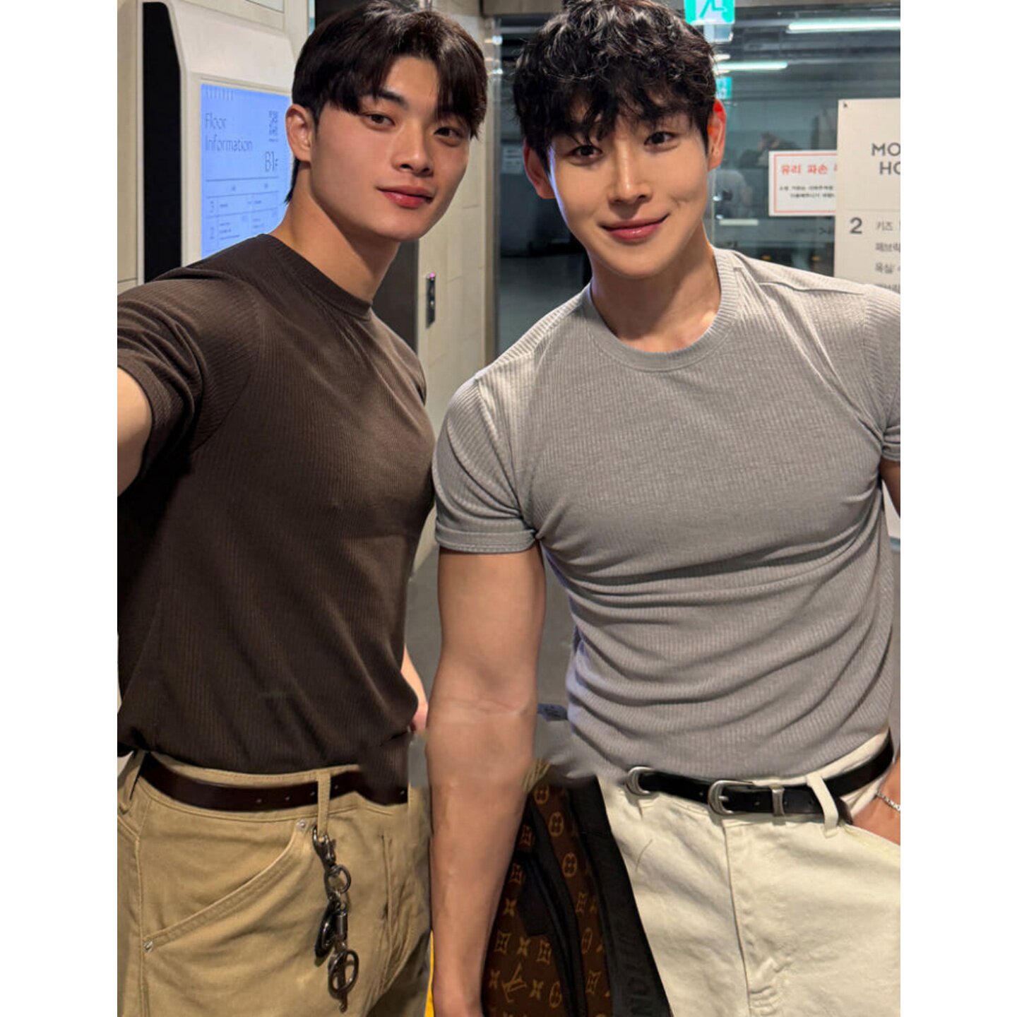 MRDONG韩国代购男装夏轻奢修身罗纹肌肉短袖弹力圆领T恤立体剪裁
