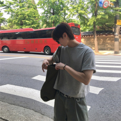 韩国男装潮流短款休闲圆领短袖T