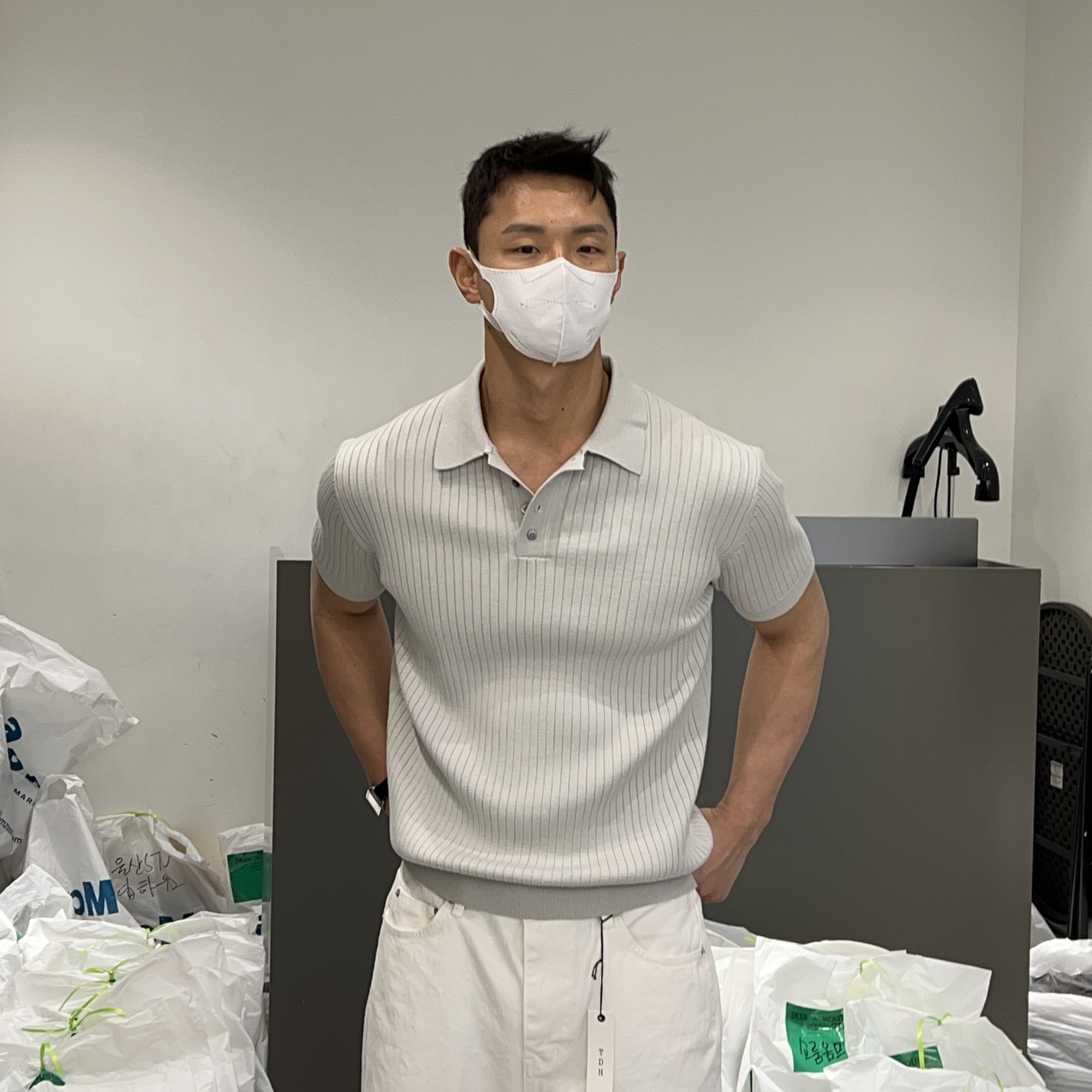 韩国男装代购直播DEEF高档贝壳扣翻领人造丝坑条针织POLO短袖T恤