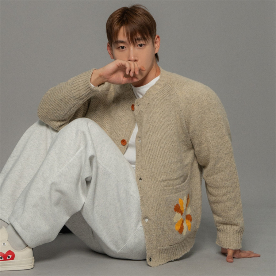 MRDONG韩国男装代购洋气拼色花瓣小雏菊提花圆领宽松针织开衫外套