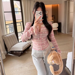 针织衫 十三行KIYOMI2026春新款 长袖 气质字母印花单排扣短款 女 韩版