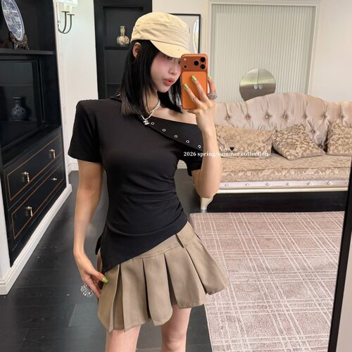 纯欲辣妹斜领露肩短袖T恤女