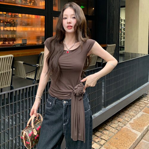 涤纶套头花朵圆领短袖T恤女