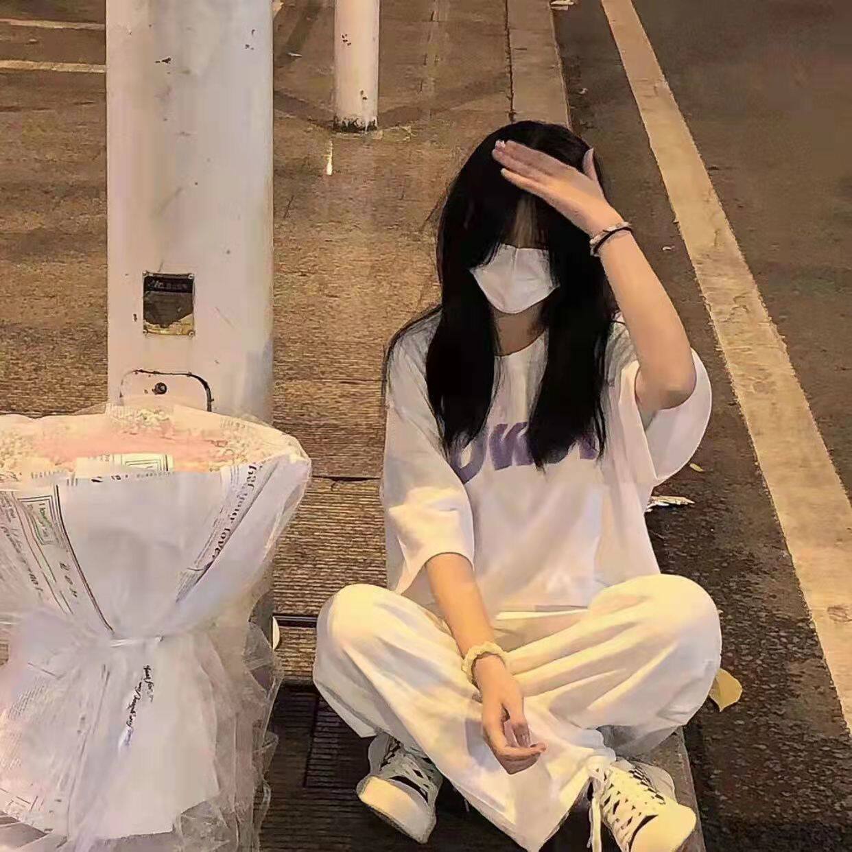 新款字母印花短袖T恤大码女装显瘦圆领设计上衣加裤子套装气质