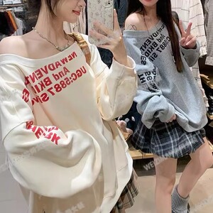 美式复古斜肩卫衣女早秋新款辣妹露肩设计感长袖慵懒风宽松款上衣