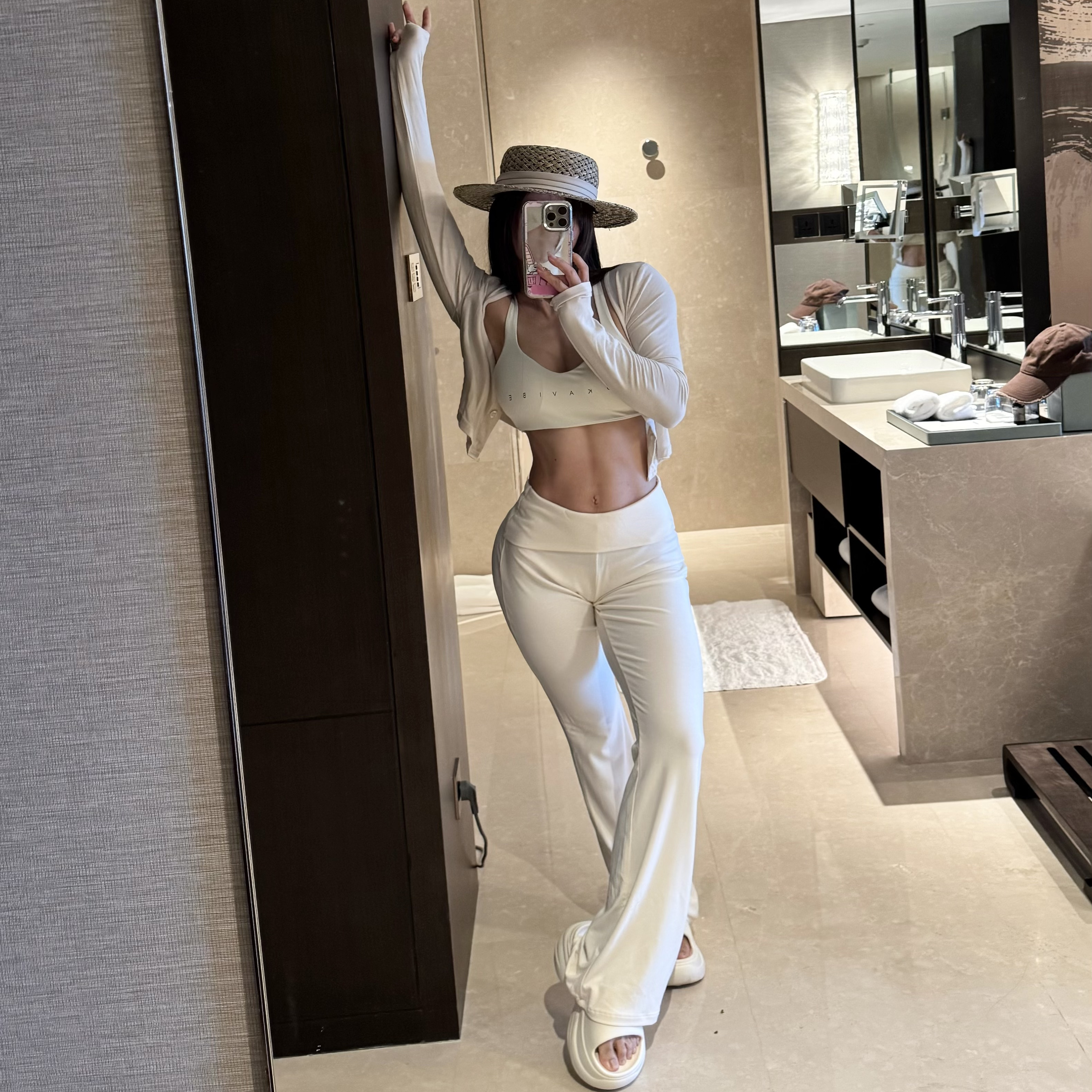 秋季运动休闲微喇裤高腰翻折提臀瑜伽裤垂感舞蹈训练健身高弹长裤