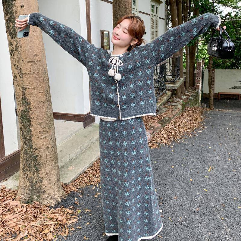 套装女202秋新款高级感松洋气减5龄圆领毛衣套半身裙XM930-09两件