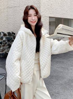 c209-W62白色菱格连帽羽绒服新女短款2025季款韩鸭版冬宽松减龄90