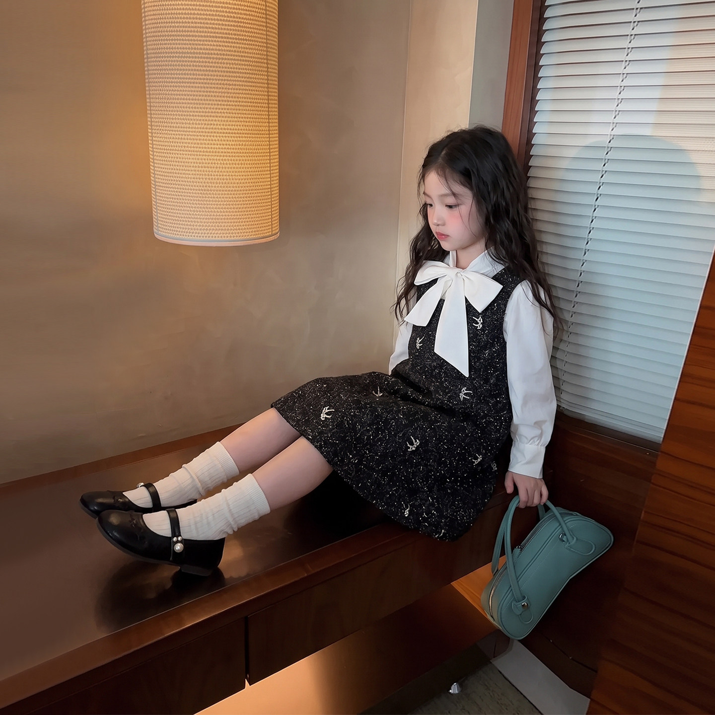 唯暖女童套装秋装宝宝衣服2026新款女孩超好看时髦儿童裙子两件套