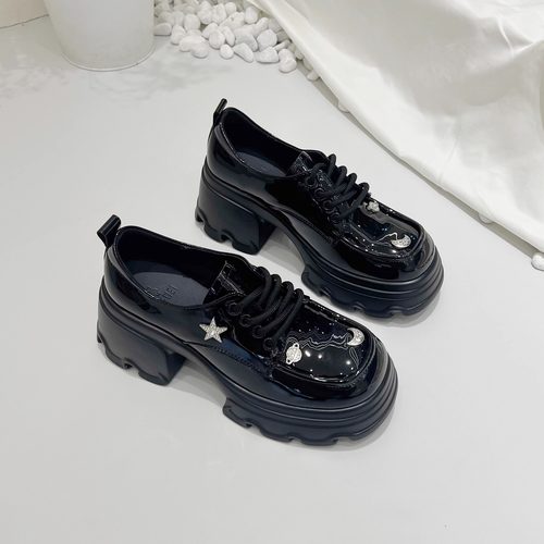 悦薇高品质女鞋厚底乐福鞋女新款复古增高小个子英伦风漆皮小皮鞋