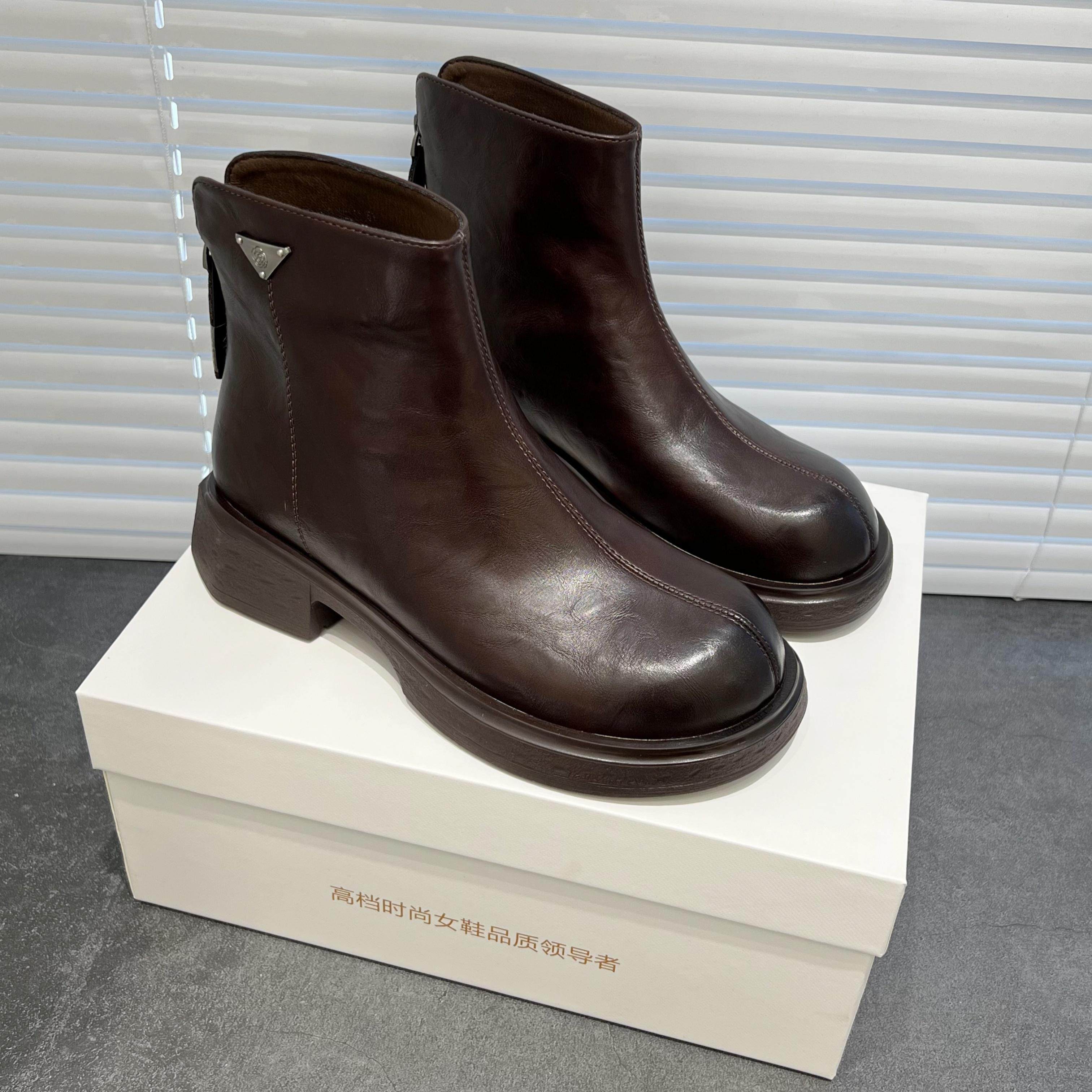 悦薇高品质女鞋粗跟短靴新款复古短筒马丁靴低跟英伦风后拉链靴子,女鞋,时装靴,淘宝优惠券,粉丝福利购,淘宝优惠卷