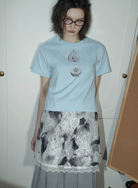 UNNNSAD 设计感天蓝色T恤女夏季烫印梨儿正肩显瘦修身短袖