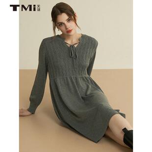 天谜连衣裙收腰显瘦系带长袖A版褶皱针织裙2024冬季新品TMi244127