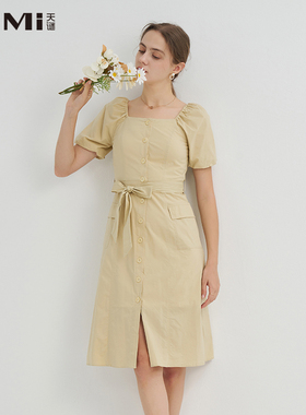 天谜连衣裙方领系带收腰单排扣泡泡袖纯色夏季女装TMi222131