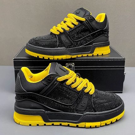 时尚个性水钻潮鞋2025秋季新款板鞋高级感痞帅男鞋潮流百搭休闲鞋