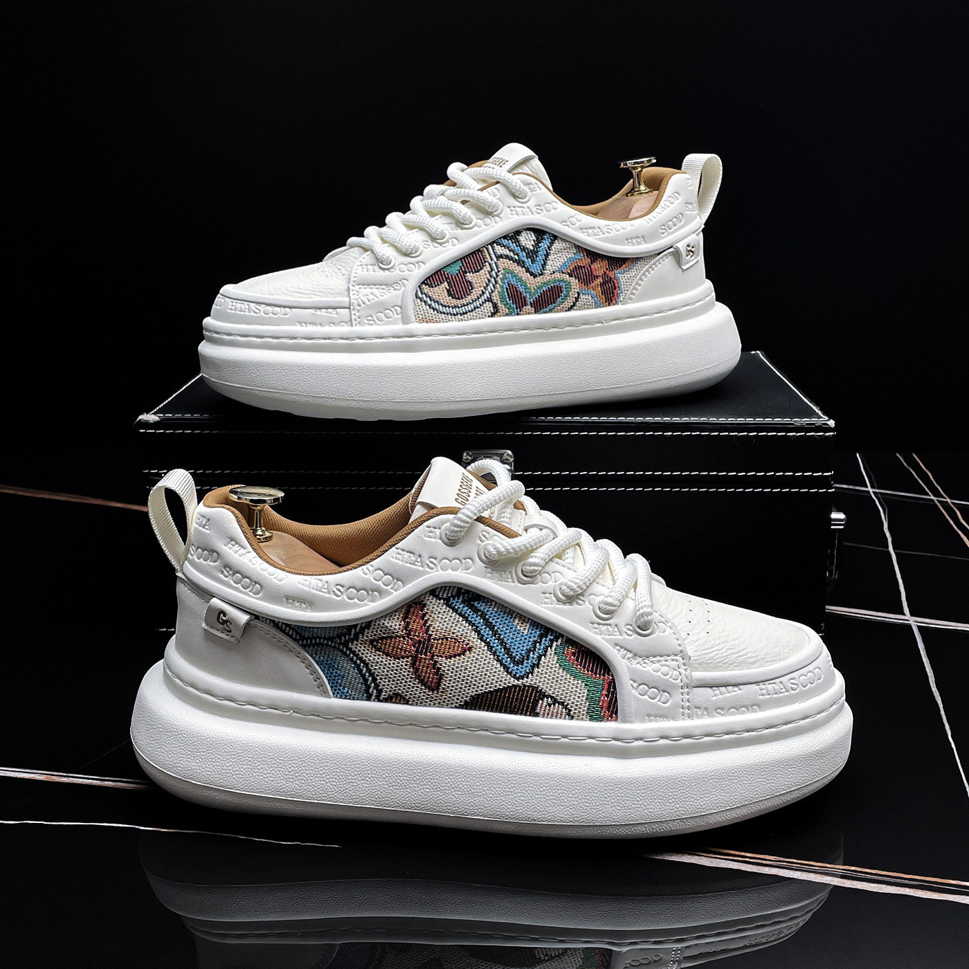 超火小白鞋男2026春季新款厚主氏板鞋国潮刺绣男鞋百搭运动休闲鞋,流行男鞋,休闲板鞋,淘宝优惠券,粉丝福利购,淘宝优惠卷