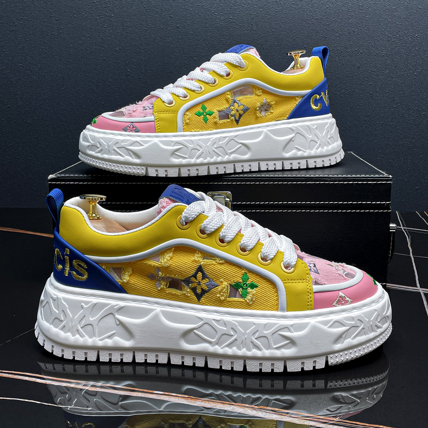 软底舒适透气薄款男士休闲鞋