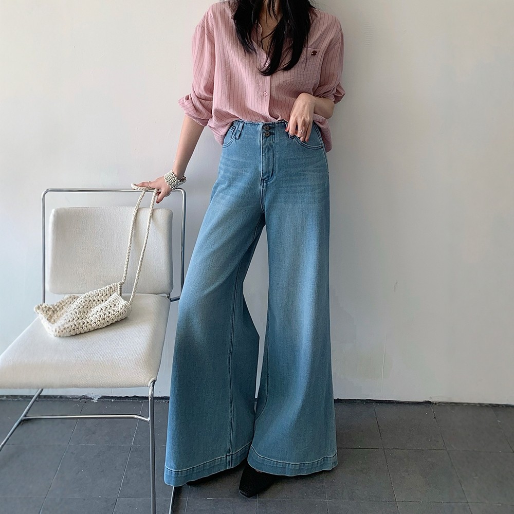 BEKISS贝斯7766直筒微喇牛仔裤女2026早春新款喇叭裤高腰阔腿裤子