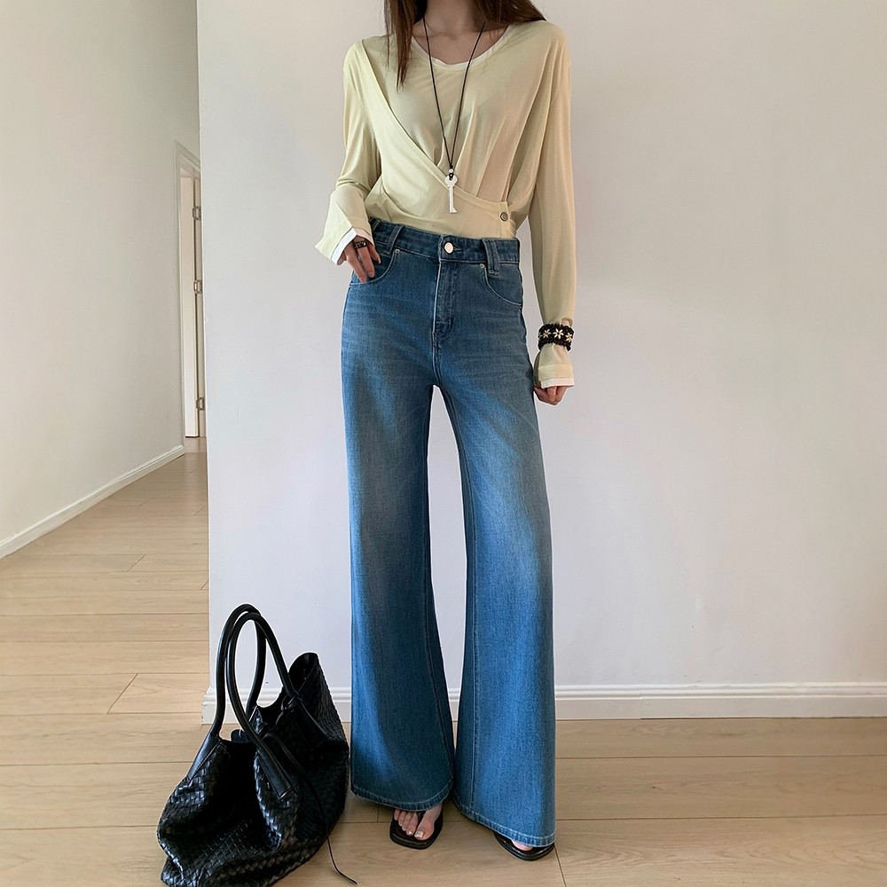 BEKISS贝斯7799直筒微喇牛仔裤女2026早春新款喇叭裤拖地阔腿裤子