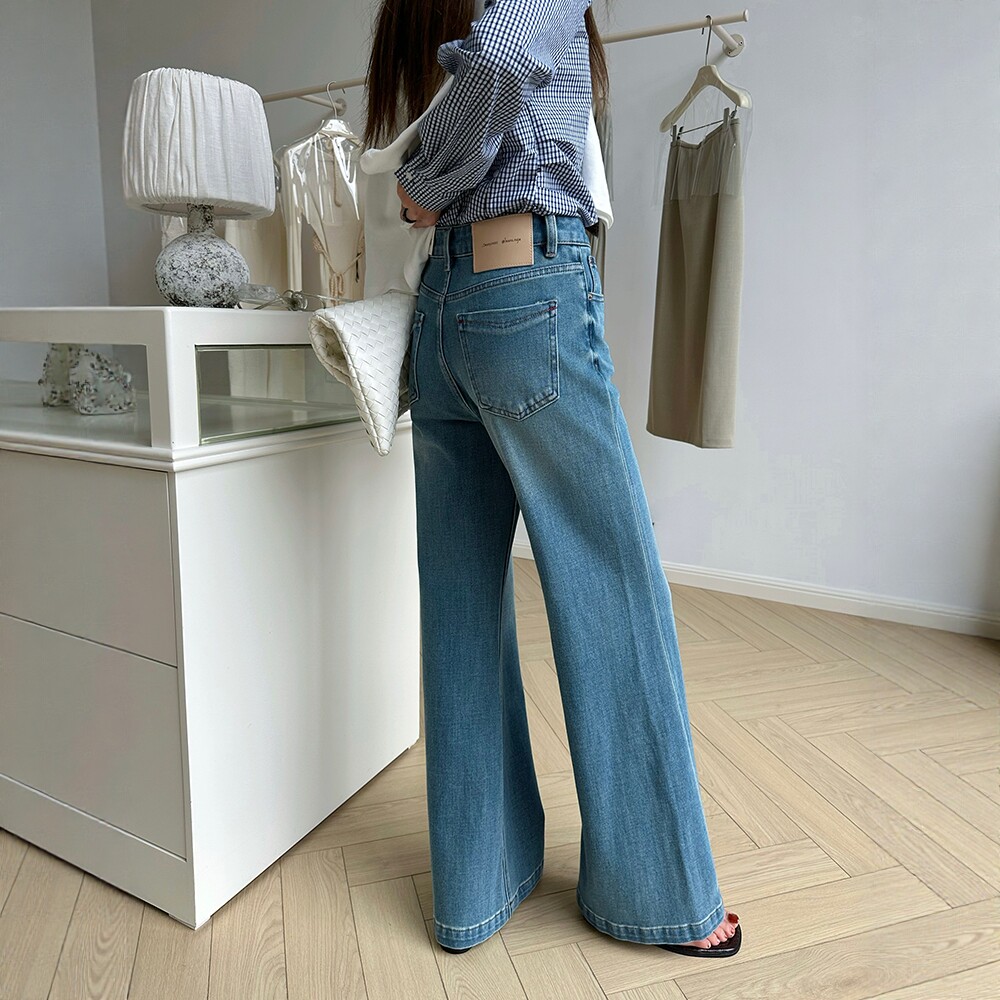 BEKISS贝斯77981直筒微喇牛仔裤女春款喇叭裤高腰蓝色阔腿拖地裤