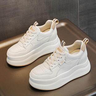 8cm真皮内增高小白鞋女小个子2025新款厚底松糕运动休闲板鞋ins潮