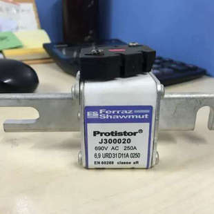 A050UD32LI1800 ferraz D301073 A055UD32LI1400 F301075 熔断器