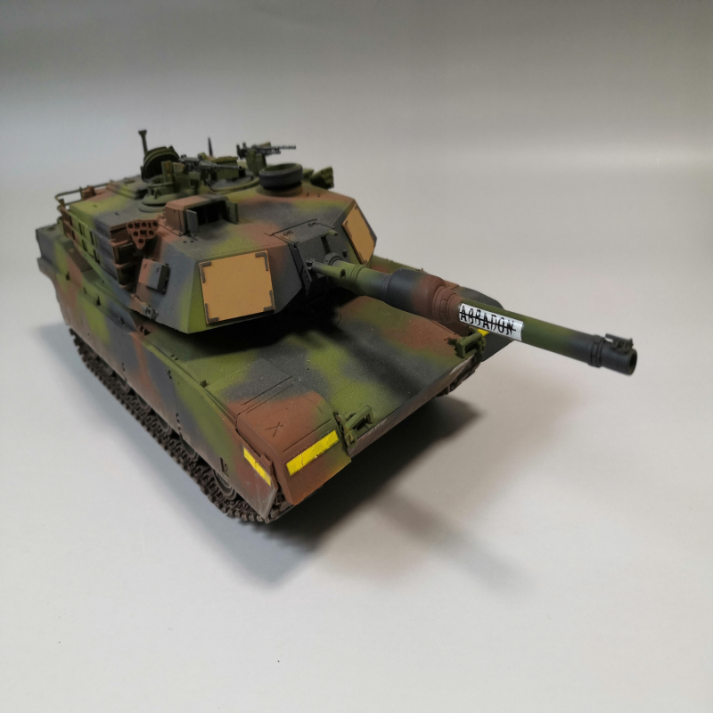 米军M1A1主战坦克。北约三色迷彩，欧洲涂装。1:35比例，号手板
