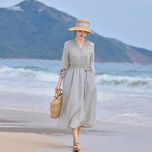 2025春夏新品苎麻七分袖连衣裙长款宽松复古文艺轻薄刺绣旅行长裙