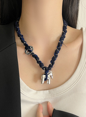 木马雕塑小马画像硬币项链女牛仔面料手工编织项链毛衣链