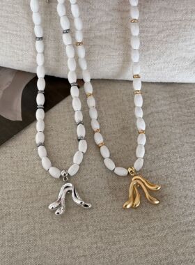 博主同款白色木珠播种项链花苞吊坠个性百搭复古冷淡风in卫衣链女