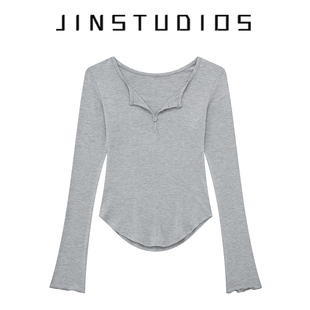 2025春美式辣妹风纽扣小V领套头长袖T恤修身纯欲显瘦百搭上衣打底