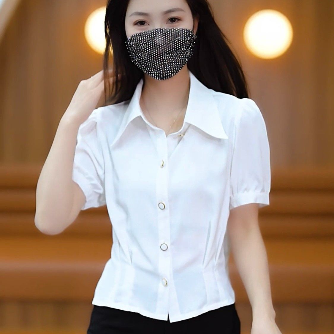通勤白色POLO领修身印花女衬衫