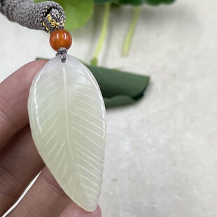 新疆和田玉白玉一叶成名叶子吊坠书签事业有成玉坠项坠挂件包邮74