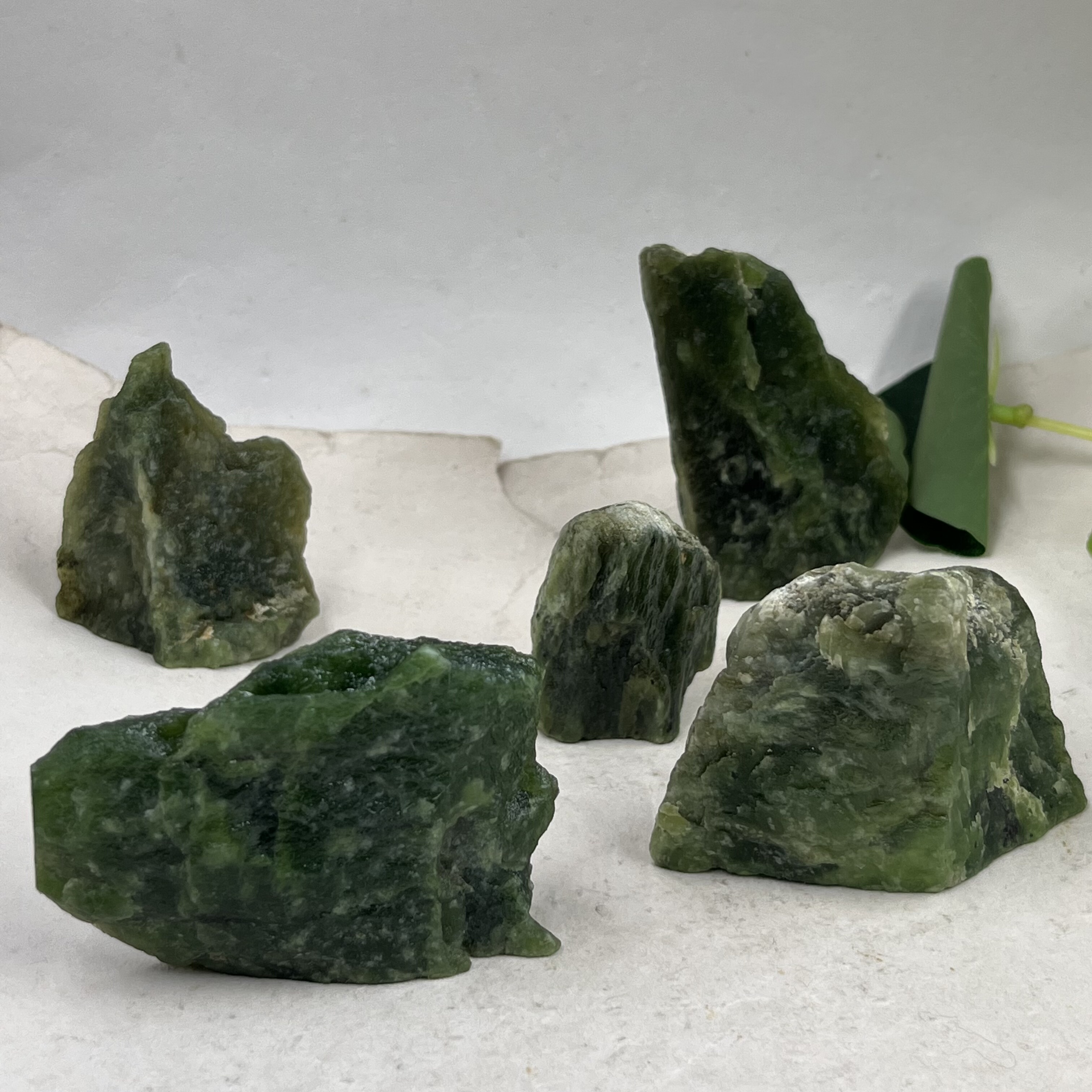 5件价新疆和田玉碧玉菠菜绿如意假山小摆件玉石鱼缸造景包邮238克