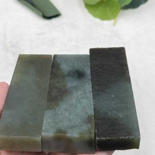 3件价新疆和田玉且末牌子边角料玉石料DIY吊 坠挂件下脚料包邮t