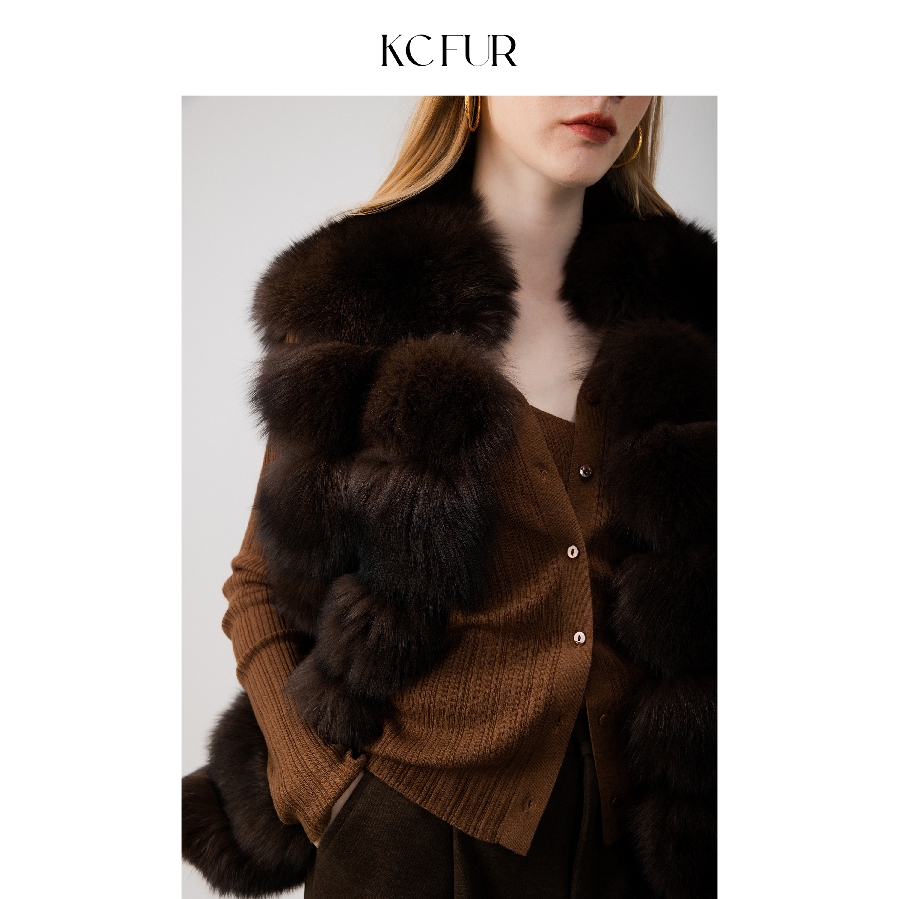 KC横抽刀年轻獭兔毛马甲外套女