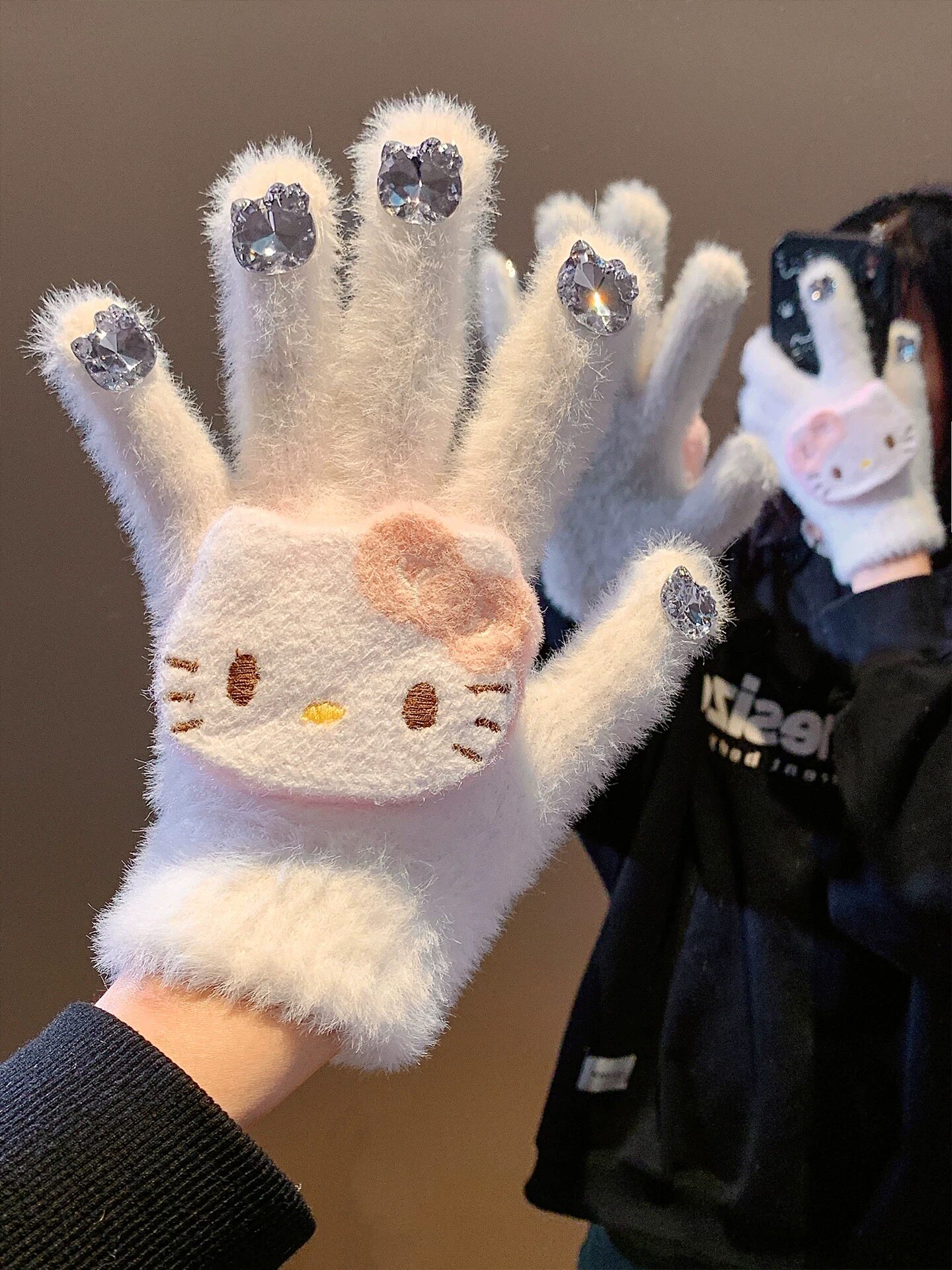 粉色带钻Kitty猫毛绒针织手套女冬季保暖学生骑行加厚防寒可爱